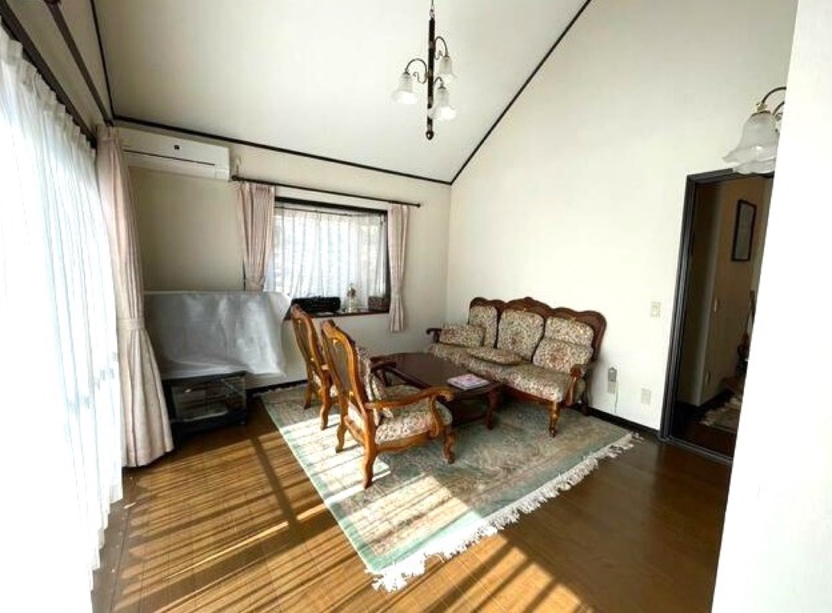 Property Photo 1